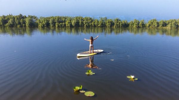 Die besten paddle fitness Übungen für dein Wassertraining